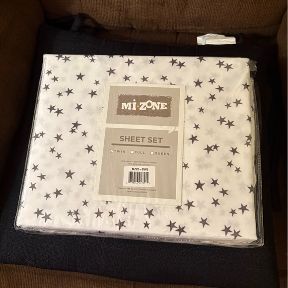 Starry Night Sheet Set - White and Black - Picture 1 of 3